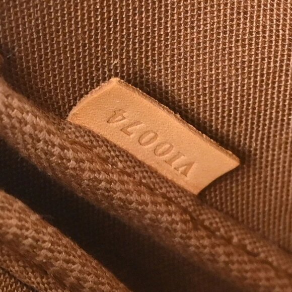 Louis Vuitton Monogram Panda Pochette Accessoires Handbag - Picture 7 of 7